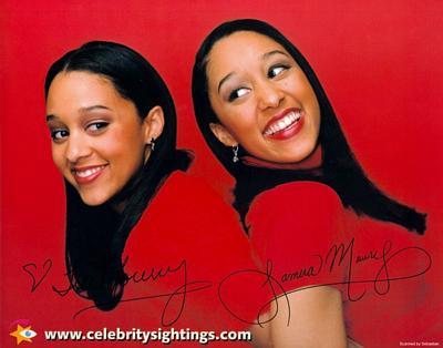 tiaandtameraautograph.jpg